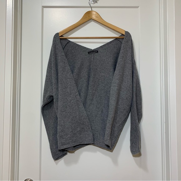 BRANDY MELVILLE - Shrug Cardigan - Knit - Grey - Women’s O/S - Picture 3 of 8